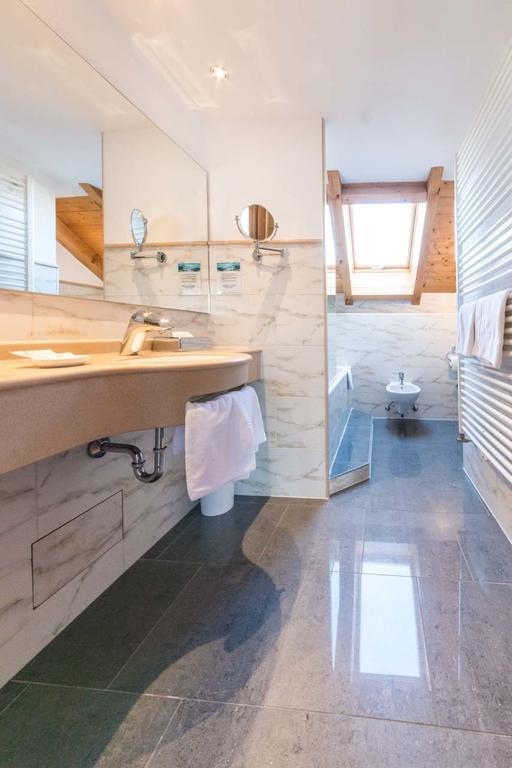Metzgerei Gasthof Oberhauser - Hotel Zur Post Эглинг Экстерьер фото